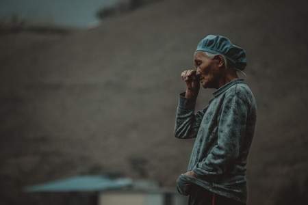 纪实-老人-女人-女性-老奶奶 图片素材