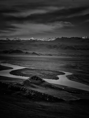 巴音布鲁克草原-河流-新疆-黑白-风景 图片素材