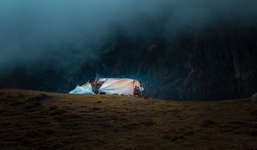 藏民-珠穆朗卓-帐篷-高海拔露营-户外露营 图片素材
