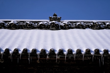 冰凌-瑞雪-你好2020-房顶-房檐 图片素材