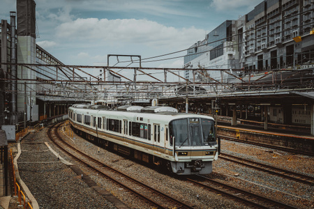 异域-东京-电车-公共交通-地铁 图片素材