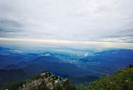 风光-光影-旅拍-峨眉山-自然 图片素材