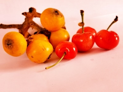 华为手机-水果-果实-食物-枇杷 图片素材