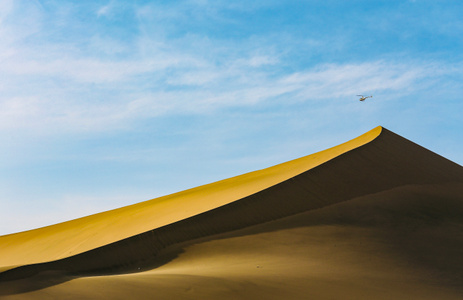沙漠-蓝天白云-风光-远方-旅行 图片素材