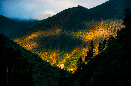 高山-川藏公路-318-光影-山 图片素材