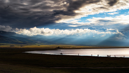 风光-旅拍-盐湖-海西蒙古族藏族自治州-青海湖 图片素材
