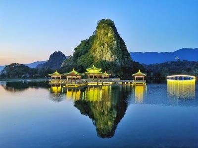 蓝-标志性建筑-地理位置-手摄风光-湖泊 图片素材