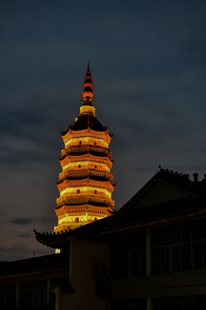 夜色-天空-色彩-古建筑-佛教 图片素材