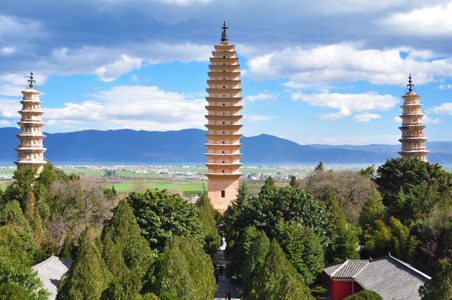 水墨风-大理-风光-宝塔-蓝天 图片素材