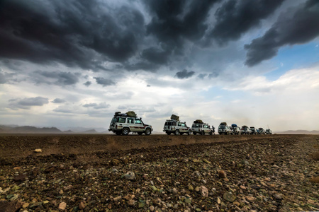 玲珑世界-埃塞俄比亚-车队-越野车-一带一路 图片素材