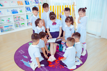 学习-毕业照-童趣-毕业季毕业合影-我要上封面 图片素材