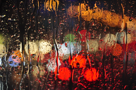 随拍-我要上封面-七工匠-玲珑世界-雨夜 图片素材