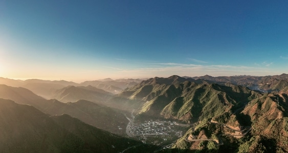 有趣的瞬间-你好秋天-看你的城市-她说-风景 图片素材