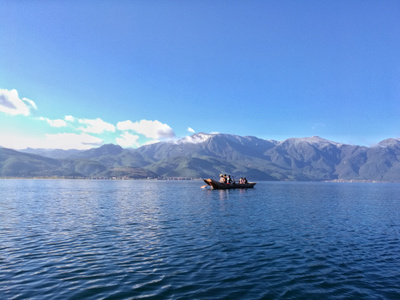 泸沽湖猪槽船-手机-风光-风景-自然 图片素材