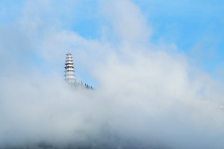 电脑传图-风景-云-雾-塔 图片素材