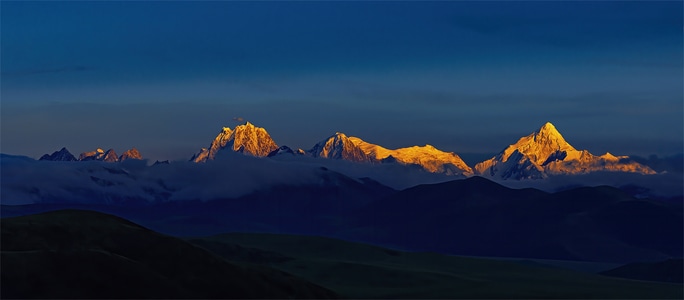 贡嘎-雪山-夕照-金山-日落 图片素材