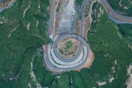 晋城市-公路-国道-盘山-货车 图片素材