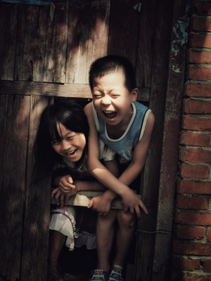 信阳市-有趣的瞬间-儿童-乡村-手机摄影 图片素材