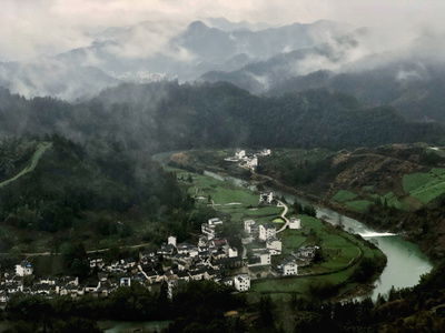 小山村-旅拍-风景-山-山峰 图片素材
