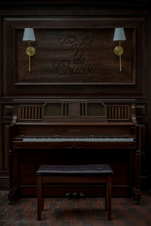 钢琴-咖啡馆-钢琴-立式钢琴-灯 图片素材