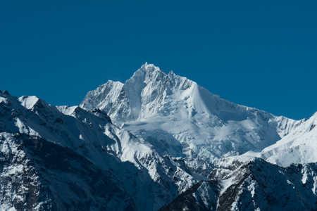 贡嘎山-雪山-天空-川西-海螺沟 图片素材