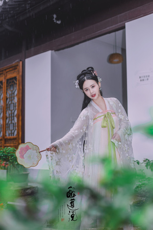 生活须要仪式感-人像-你好2020-女孩-女生 图片素材