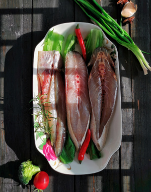 手机静物美食摄影-食物-鱼-食材-马友鱼 图片素材