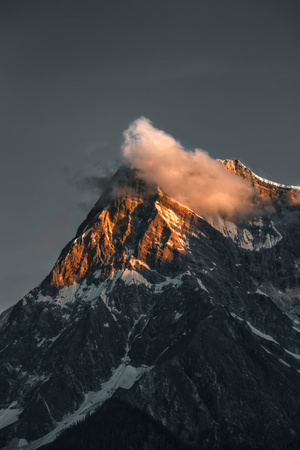 波密-西藏-风光-雪山-日照金山 图片素材