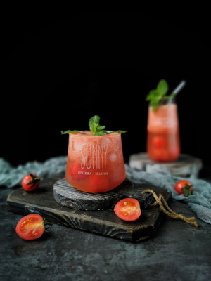 七月你好-我要上封面-静物-贝贝番茄-杯子 图片素材