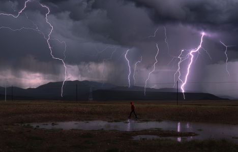 闪电-雷电-暴雨-风暴-风光 图片素材