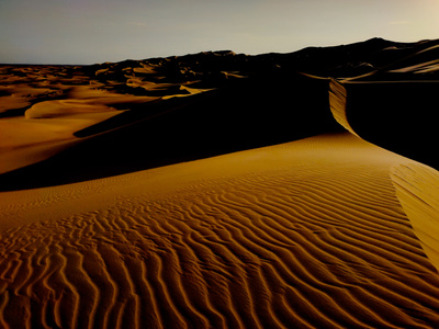 手机-夏天-阿拉善盟-乌兰布和沙漠-沙漠 图片素材