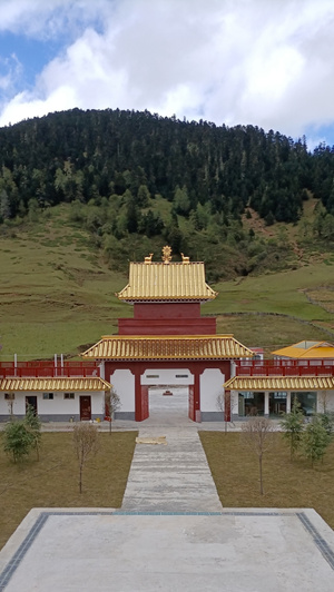川西-木里-寺庙-手机-纪实 图片素材