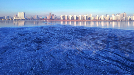 蓝色-色彩-河流-冰-建筑 图片素材