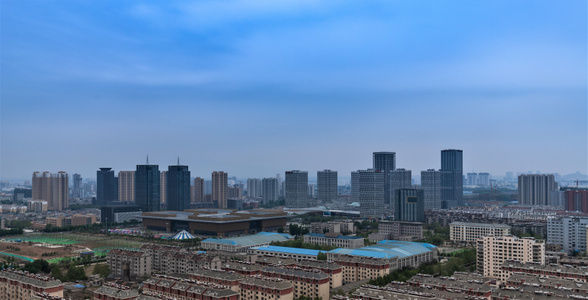 城市-记录-泰安市-视角-爬楼 图片素材