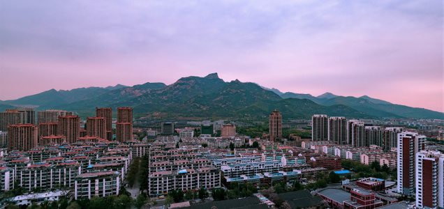 城市-记录-泰安市-视角-爬楼 图片素材