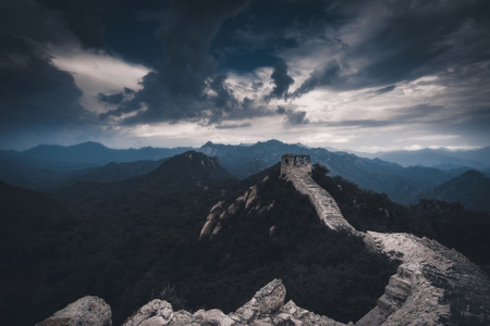 风景-户外-光影-绿色-天空 图片素材