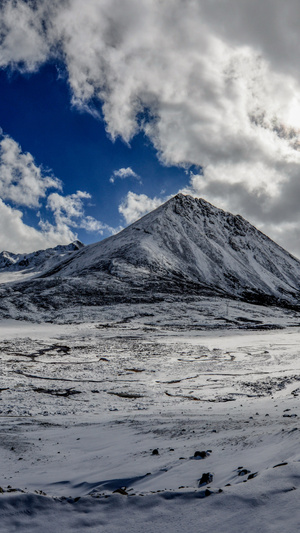 西藏-蓝天-雪景-蓝天白云-你好2020 图片素材