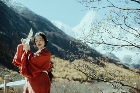 稻城亚丁-古风-汉服-人像-美女 图片素材