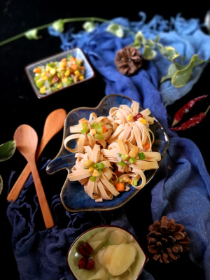 我要上封面-静物摄影-好吃-虾滑-豆皮 图片素材