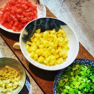 宅家美食-静物-调料-碗-盘子 图片素材