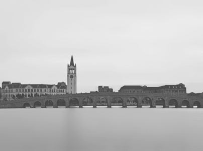 手机-大学-建筑-湖泊-风景 图片素材