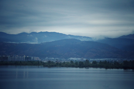 像素蜂蜜首发-城市风景-我要上封面-西昌邛海-蓝调 图片素材