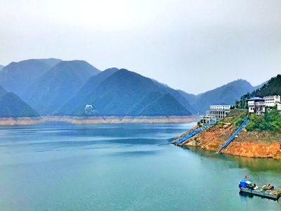 旅行-山-水库-风光-色彩 图片素材
