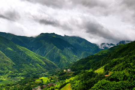 旅行-山景-云色-风光-你好七月 图片素材