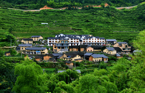 旅行-青山-土屋-风光-你好七月 图片素材
