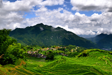 旅行-山景-云色-风光-你好七月 图片素材