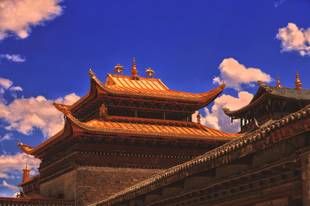 建筑-色彩-蓝天-光影-寺庙 图片素材