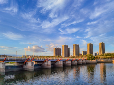 夏天-长春-湖面-水-天空 图片素材