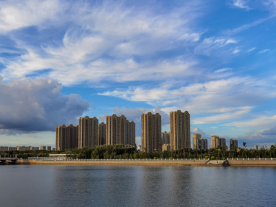 夏天-长春-湖面-水-天空 图片素材