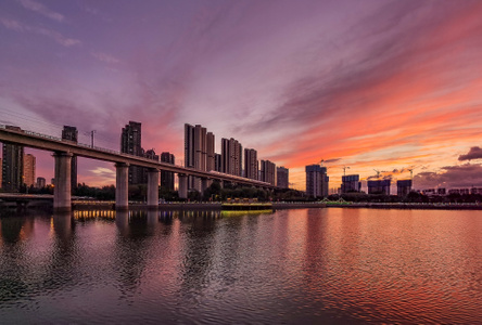 日落-夕阳-晚霞-城市风光-摩天大楼 图片素材